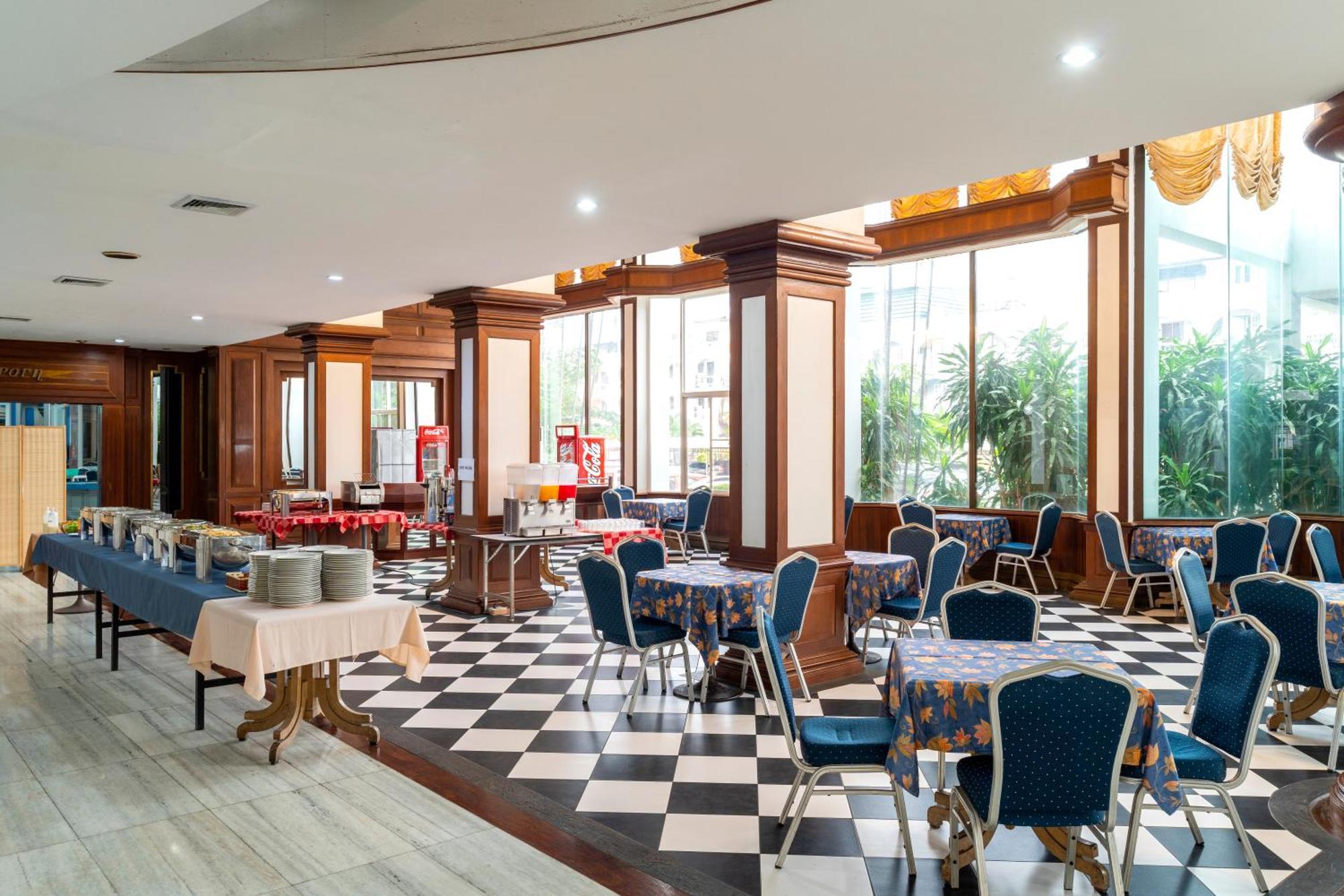 Welcome Plaza Hotel Pattaya Exterior foto